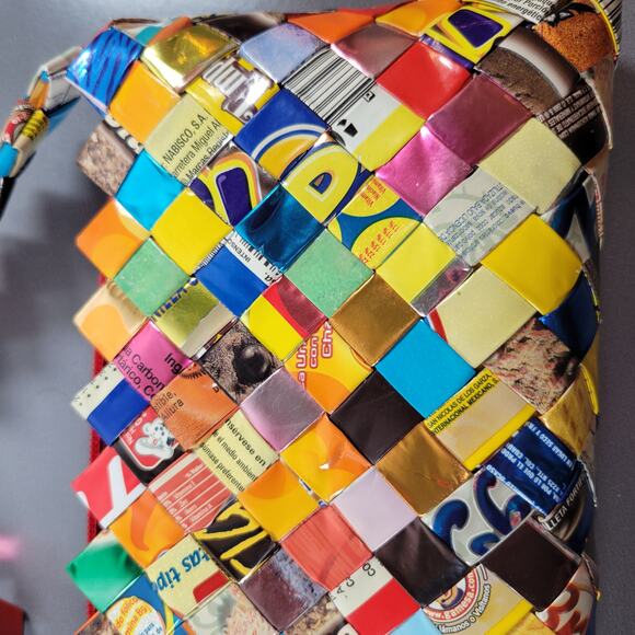 Handmade Recycled Wrapper Woven Shoulder Bag Colorful Eco-Friendly Purse New - Picture 11 of 15